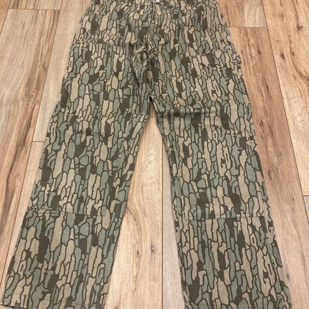 PAC SUN / Quiet Golf Pants 32
Trippy Camo Pattern
